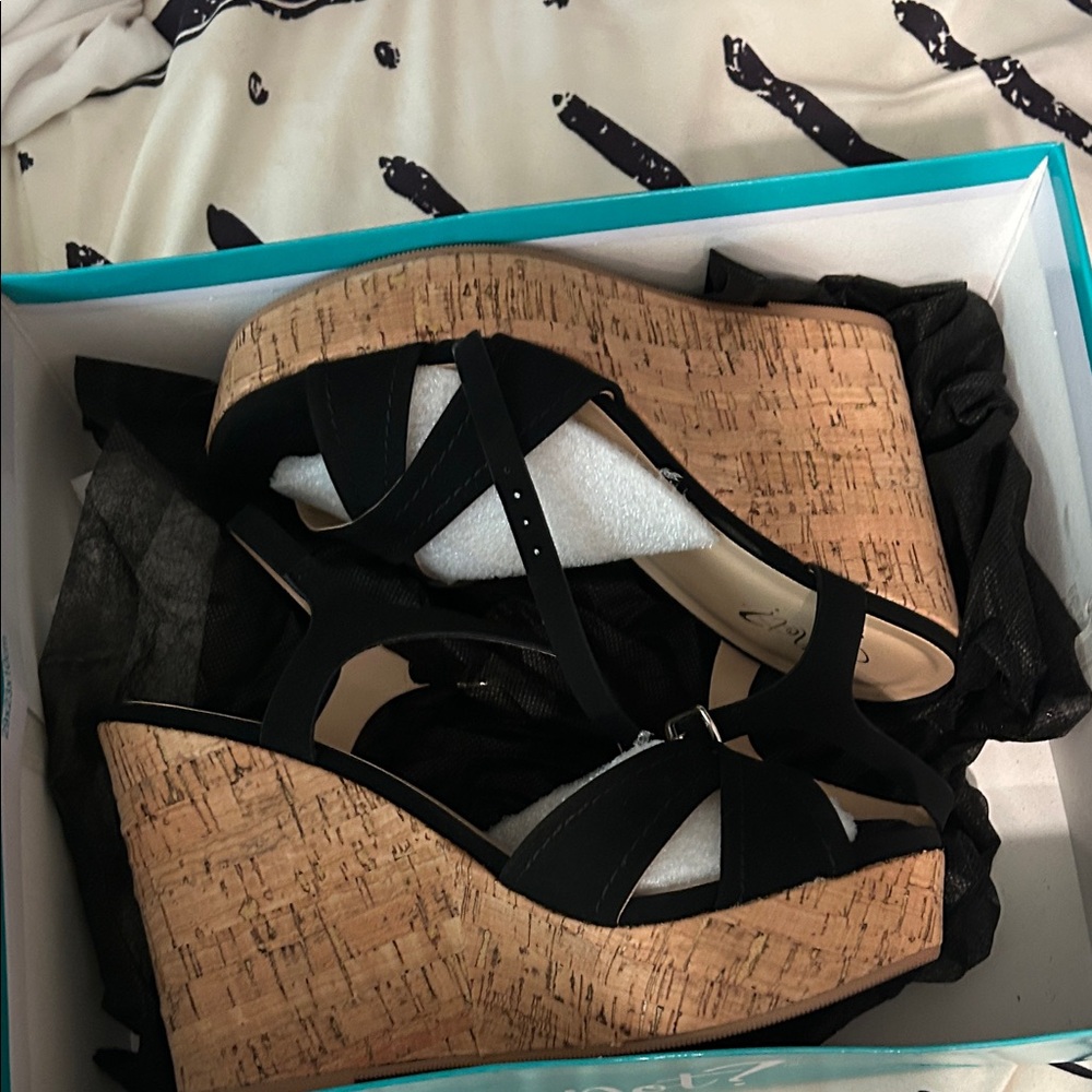 NWT Black and Tan Wedge Sandals